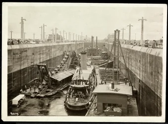 View of barges in the Panama Canal under construction